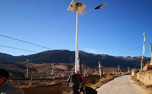 比如智慧路灯安装必备设计要素：打造高效智能的城市照明系统